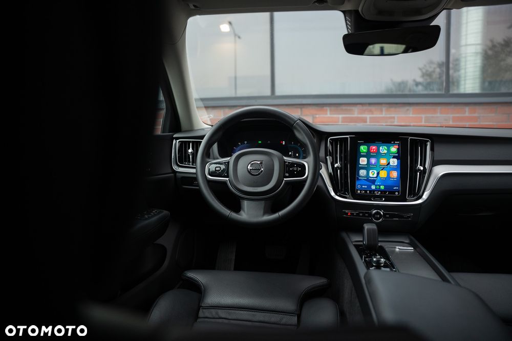 Volvo V60 Cross Country B4 D AWD Geartronic Pro - 28