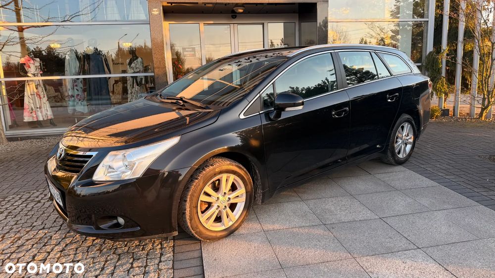 Toyota Avensis 2.0 Multidrive S Executive - 17