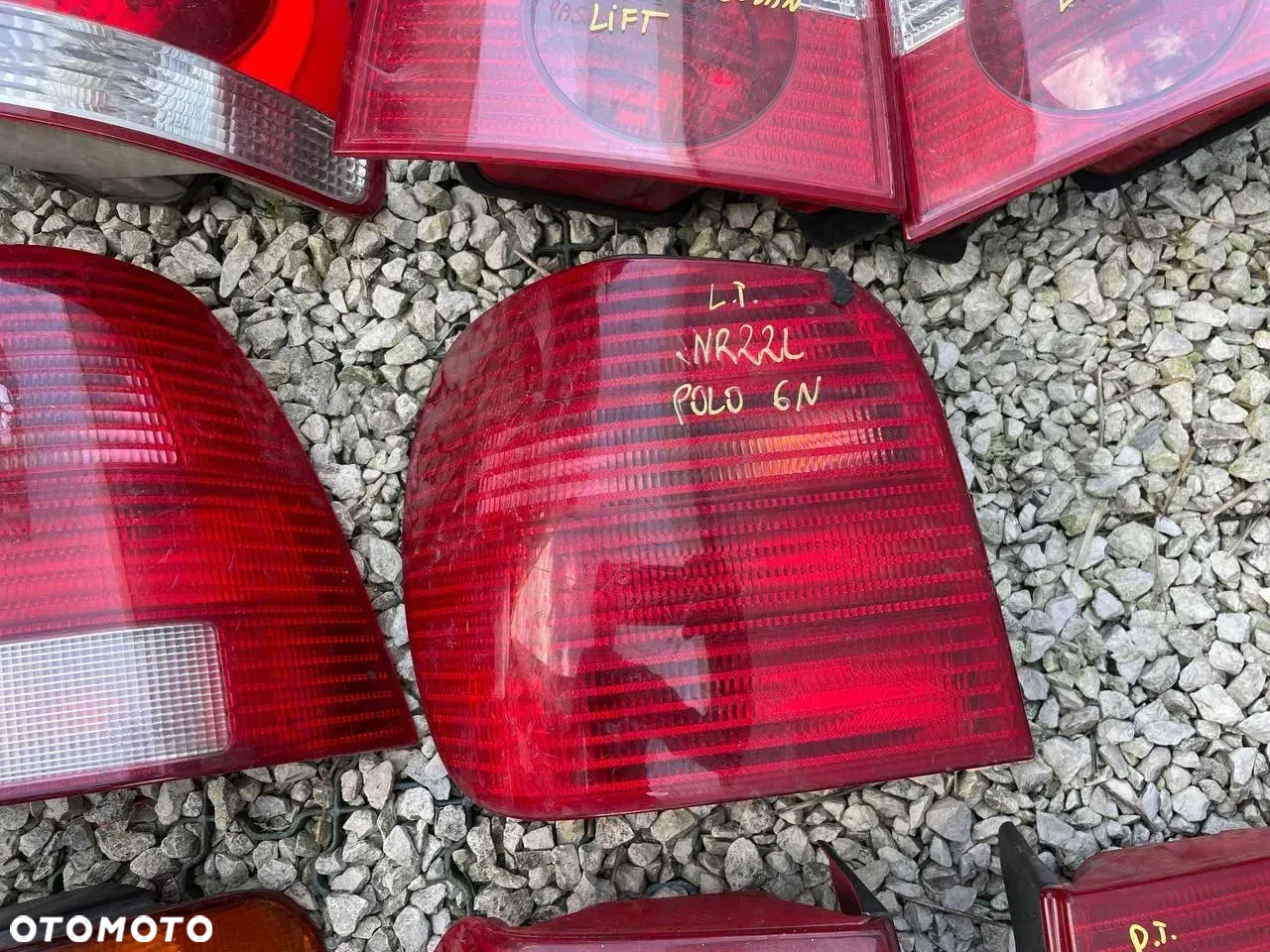 VW VOLKSWAGEN LAMPY TYŁ LEWE PRAWE - 21