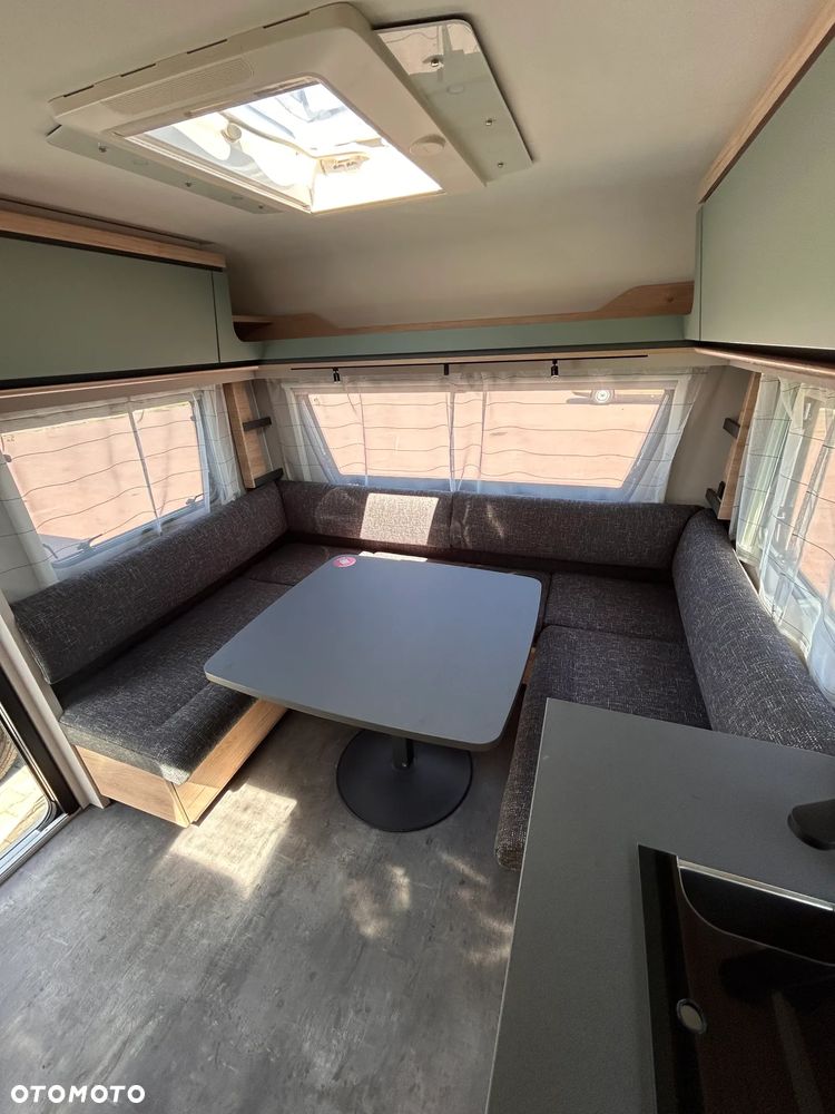 Dethleffs Camper 730 FKR - 20