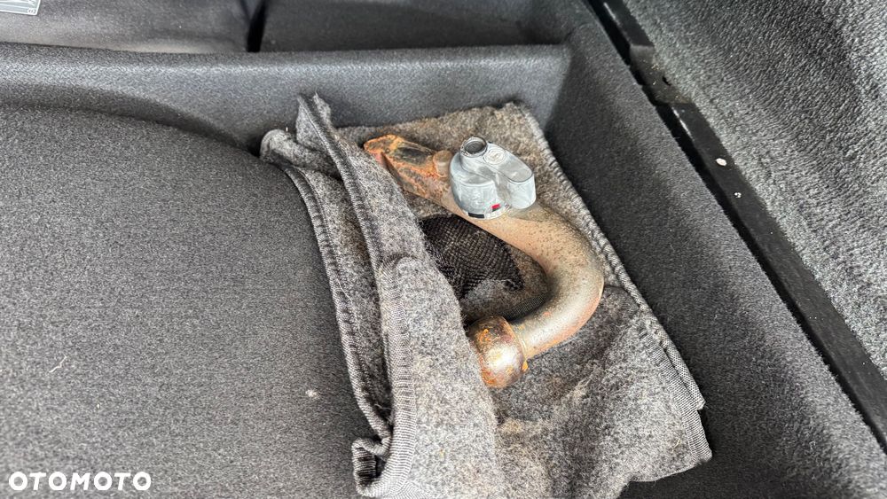 Volvo XC 60 2.4D AWD Momentum - 23