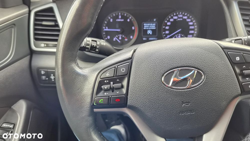 Hyundai Tucson blue 1.7 CRDi 2WD Style - 23