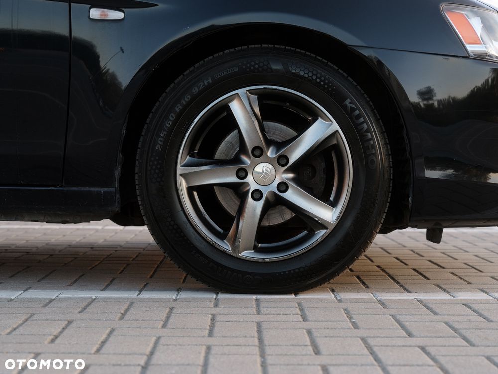 Mitsubishi Lancer 1.8 Invite - 32