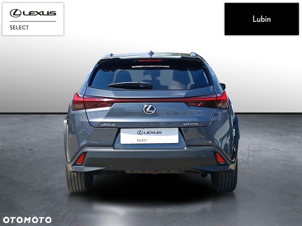 Lexus UX - 5