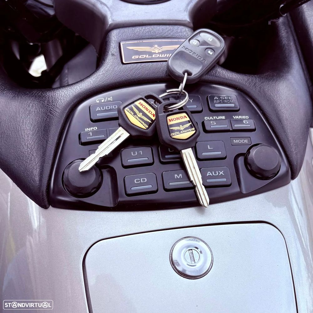 Honda Goldwing - 12