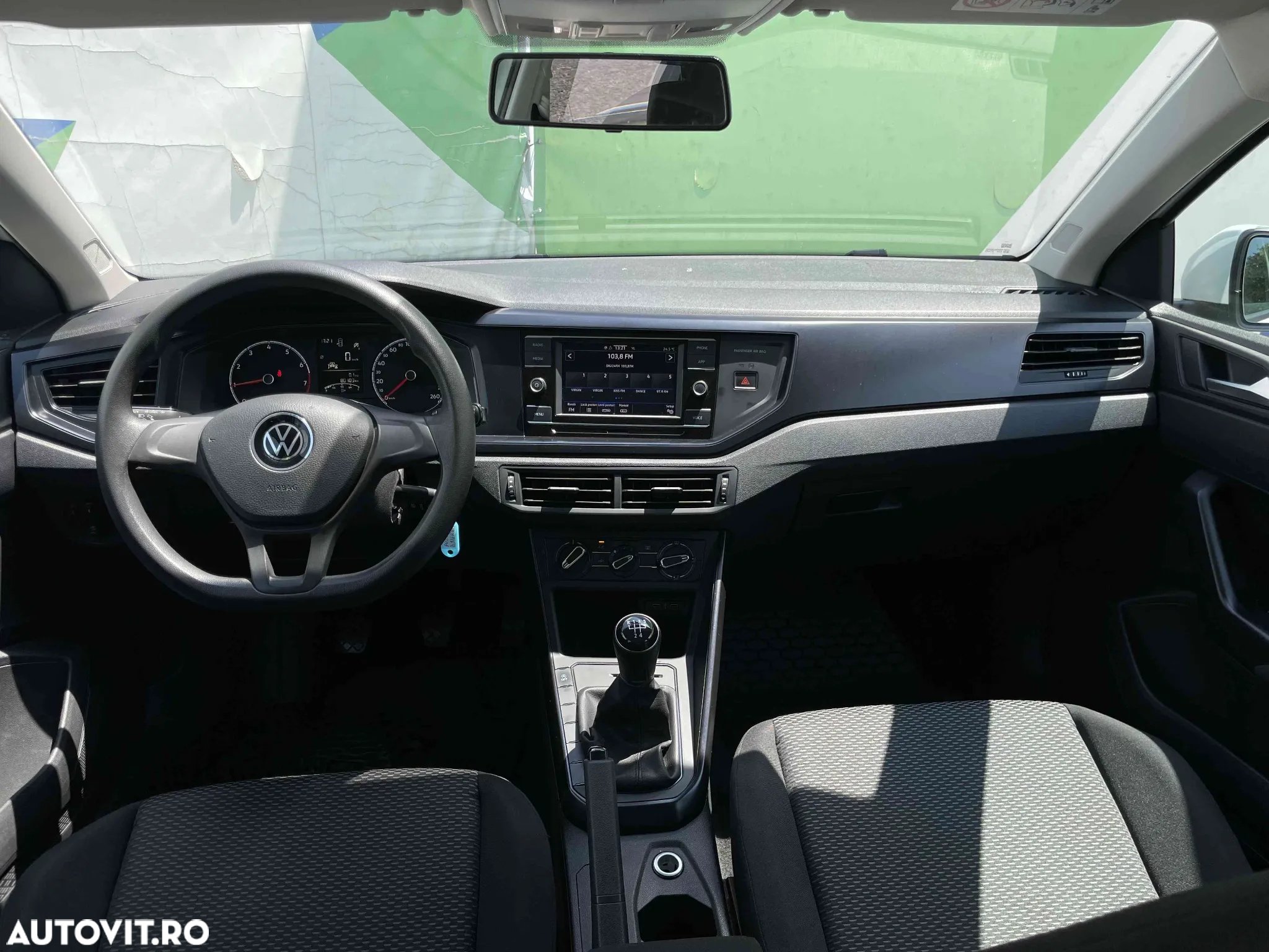 Volkswagen Polo - 15