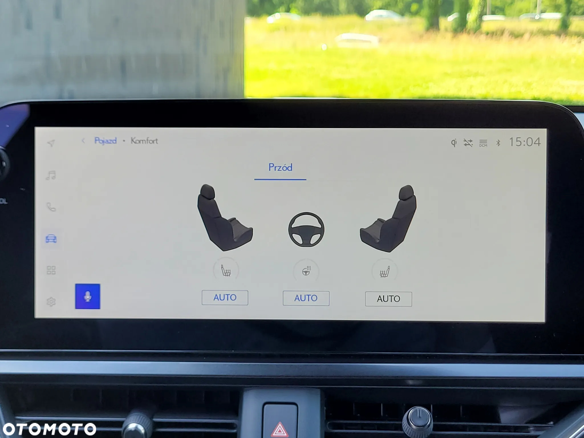 Lexus UX 300h F Sport Design - 12