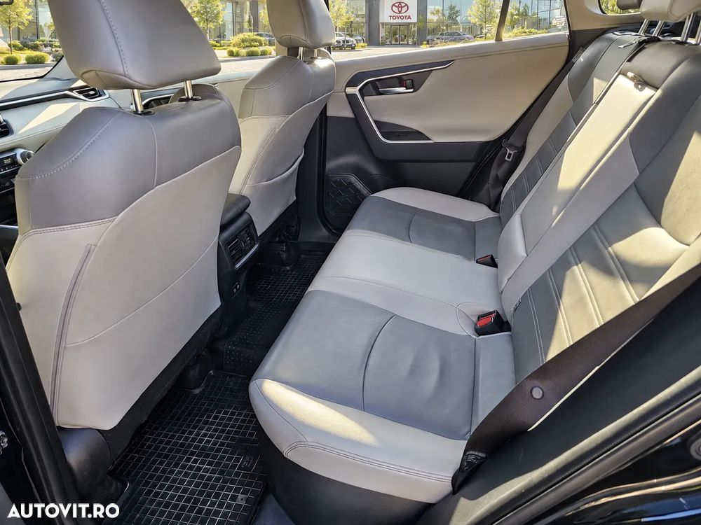 Toyota RAV4 2.5 VVT-iE 4x4 Luxury Plus - 9