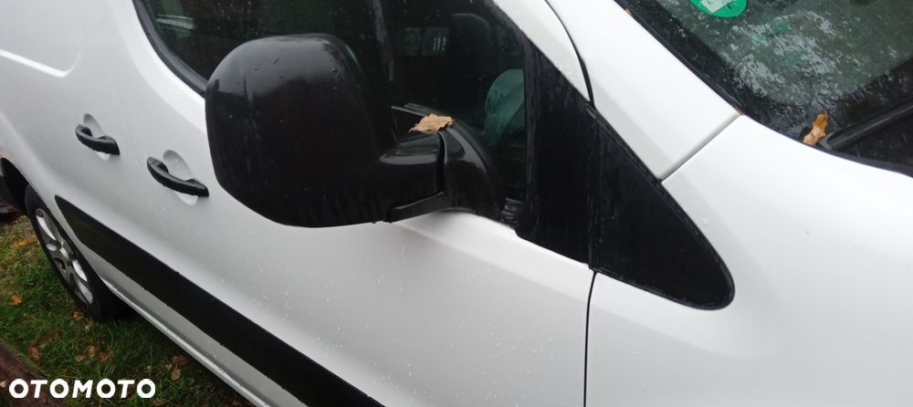 Peugeot Partner II BERLINGO II lusterko prawe 7PIN - 1