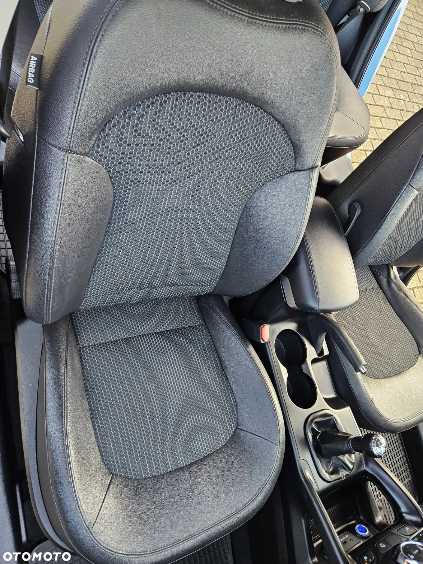 Hyundai ix35 2.0 Premium 2WD - 32