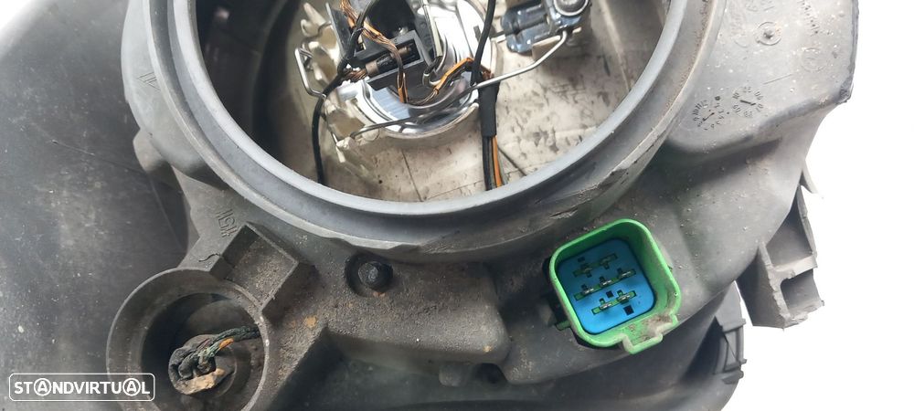 Ótica / farol esquerda FORD Fiesta V (JH_, JD_) - 4