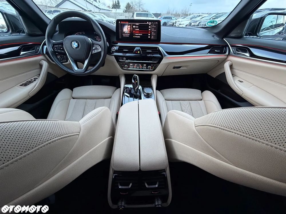 BMW Seria 5 520d Luxury Line - 38