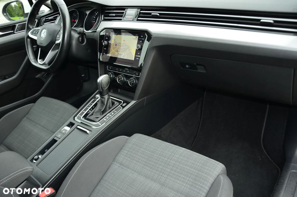 Volkswagen Passat - 23