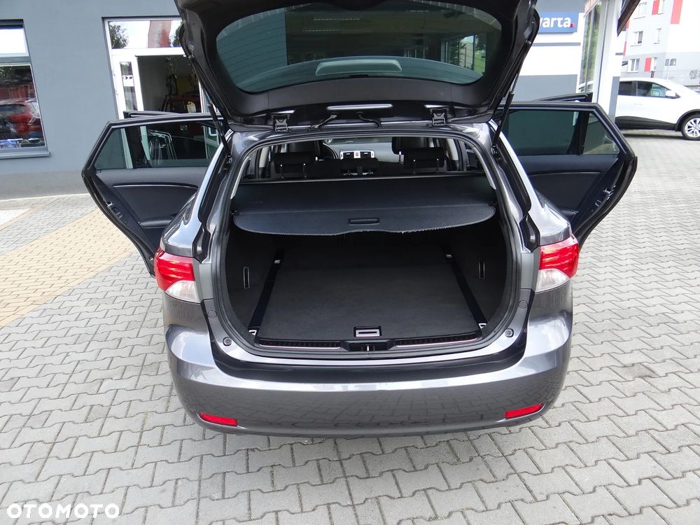 Toyota Avensis Touring Sports 1.8 Executive - 18