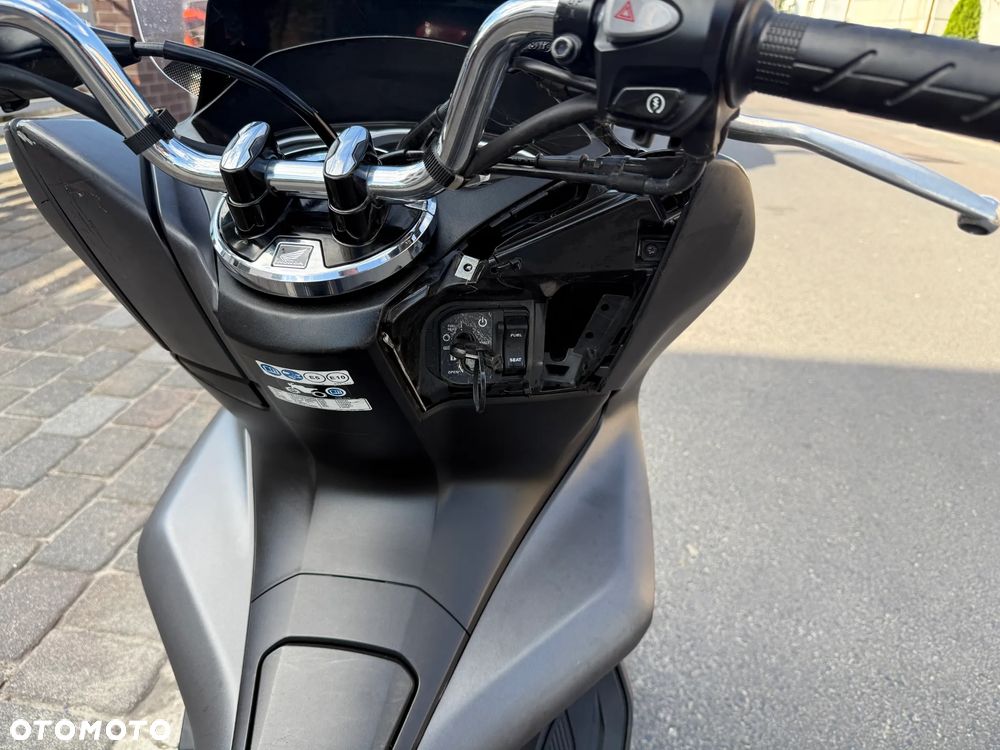 Honda PCX - 16