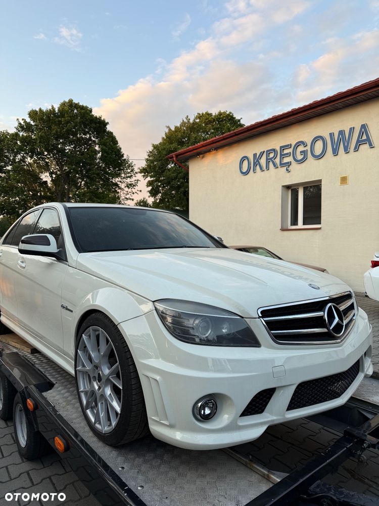 Mercedes-Benz Klasa C 63 AMG 7G-TRONIC - 26