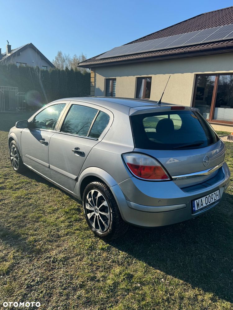 Opel Astra 1.4 Essentia - 4