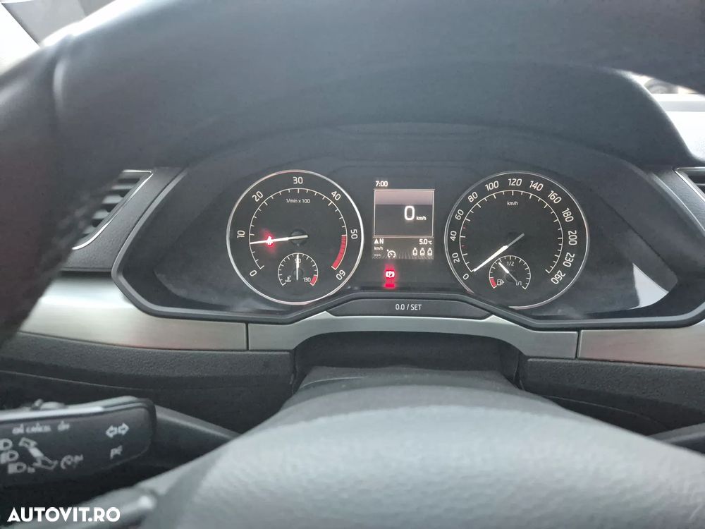 Skoda Superb 2.0 TDI Ambition - 6