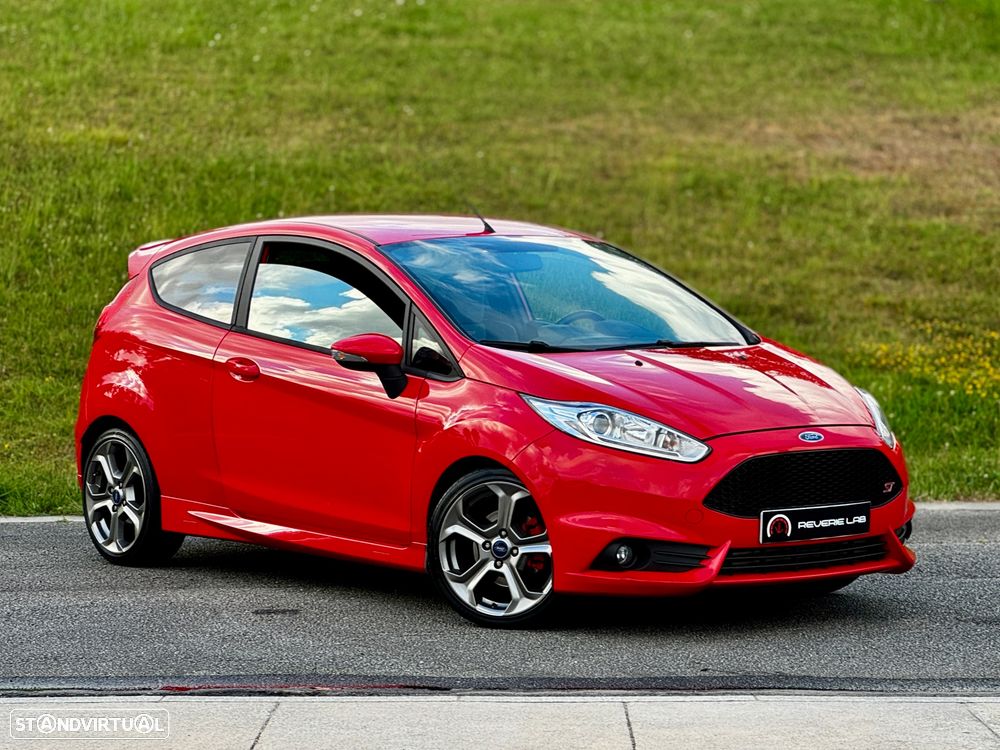 Ford Fiesta 1.6 EcoBoost c/ Pack Pele Desportiva ST - 3