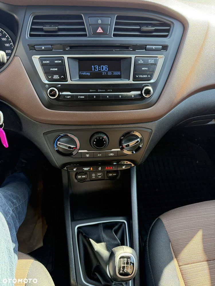 Hyundai i20 1.25 Comfort - 10