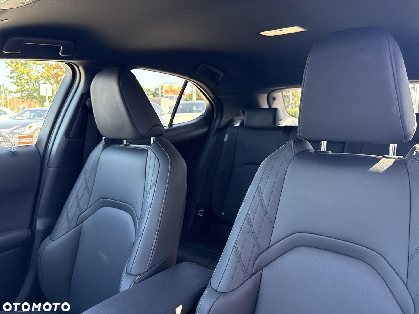 Lexus UX 250h GPF F Sport Design 2WD - 12