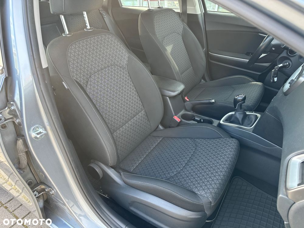 Kia Ceed 1.6 CRDi SCR M - 18