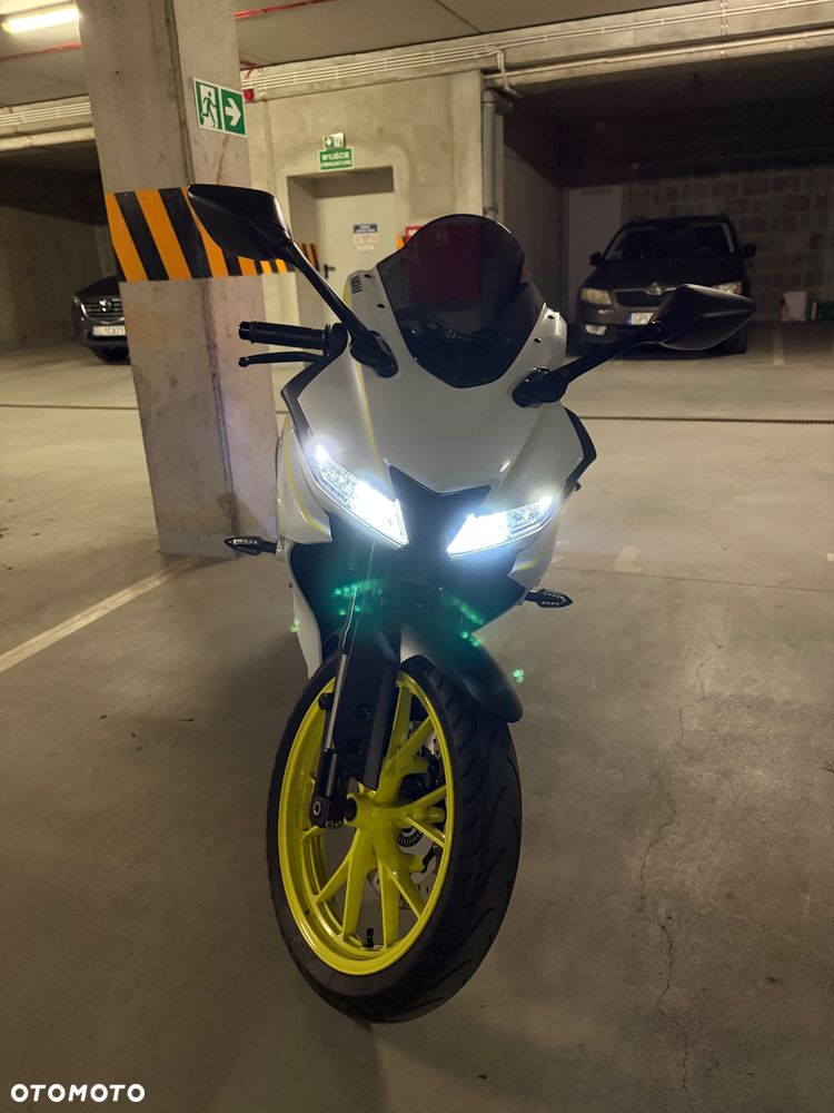 Yamaha R125 - 3