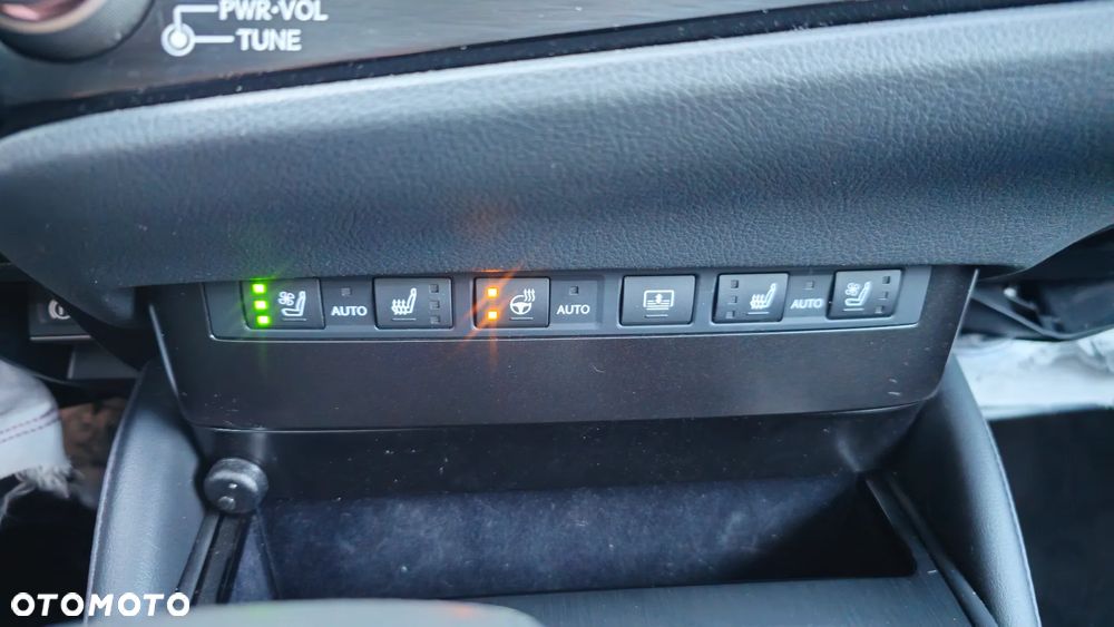 Lexus ES 300h Prestige - 17