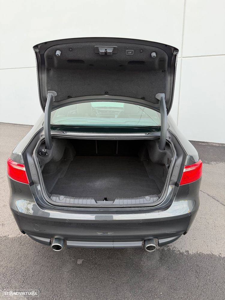 Jaguar XF 3.0 TDV6 R-Sport - 11