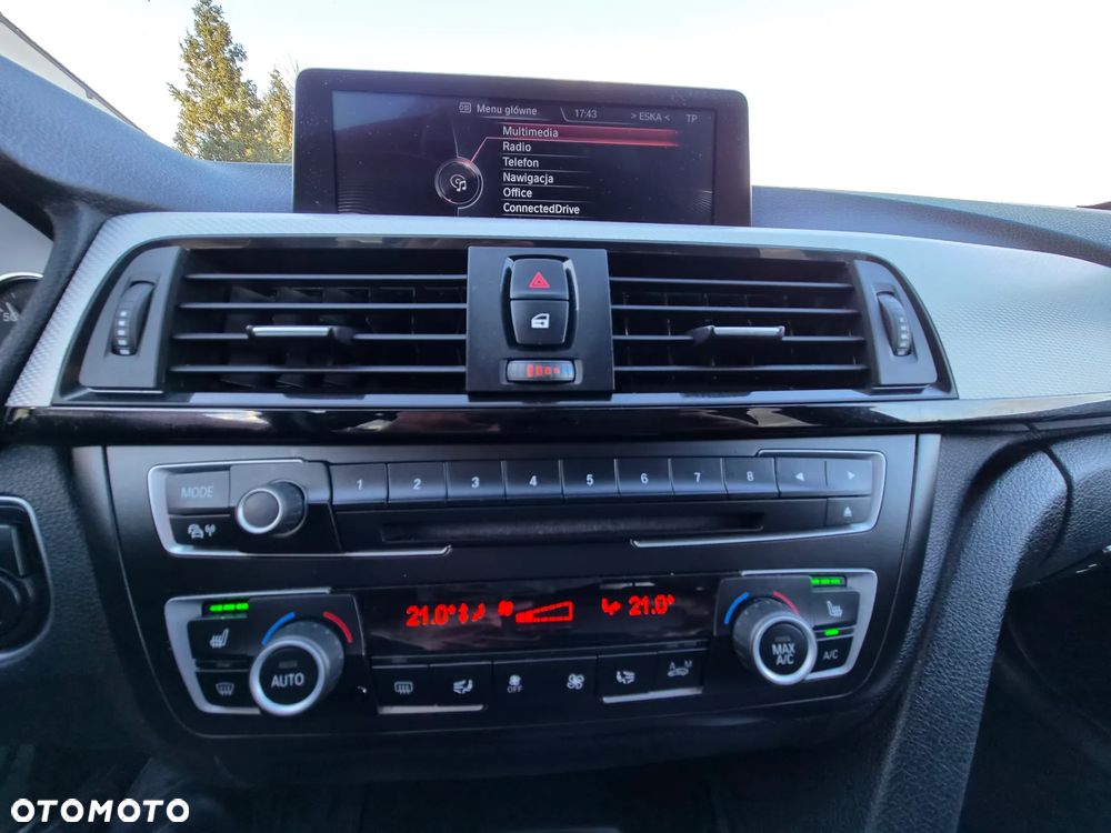 BMW Seria 3 320d xDrive M Sport - 34