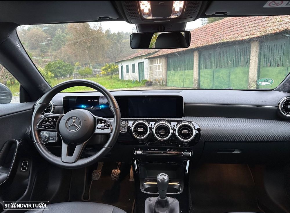 Mercedes-Benz CLA 180 d Shooting Brake - 11