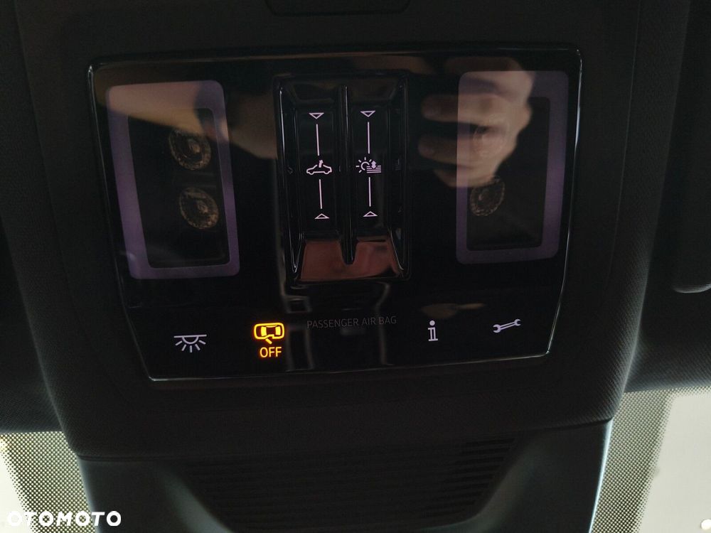 Volkswagen Passat Variant 2.0 TSI R-Line Plus DSG - 34