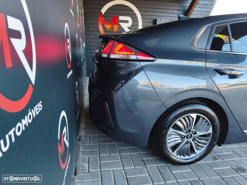 Hyundai Ioniq - 41