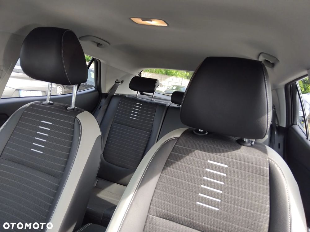 Kia Stonic 1.2 L - 23