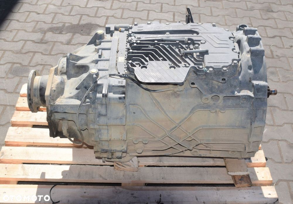 SKRZYNIA BIEGÓW ZF TRAXON 12 TX 2820 TO MAN - 1