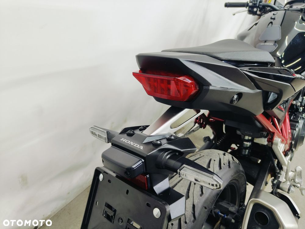 Honda Hornet - 12