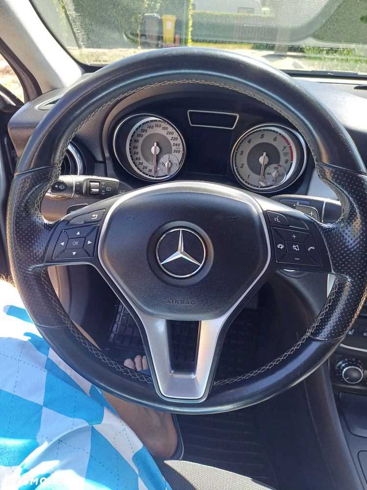 Mercedes-Benz GLA 250 4-Matic - 8