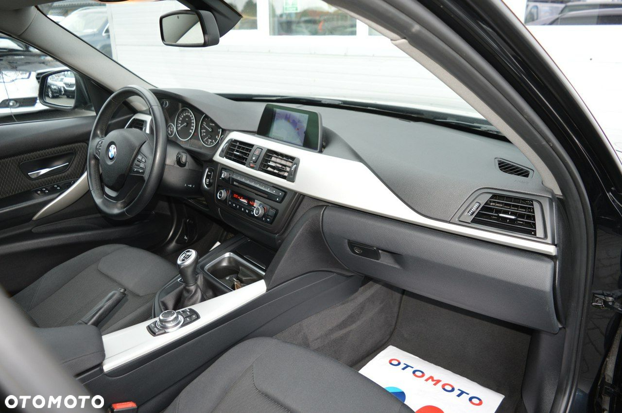 BMW Seria 3 316d EU6 - 25