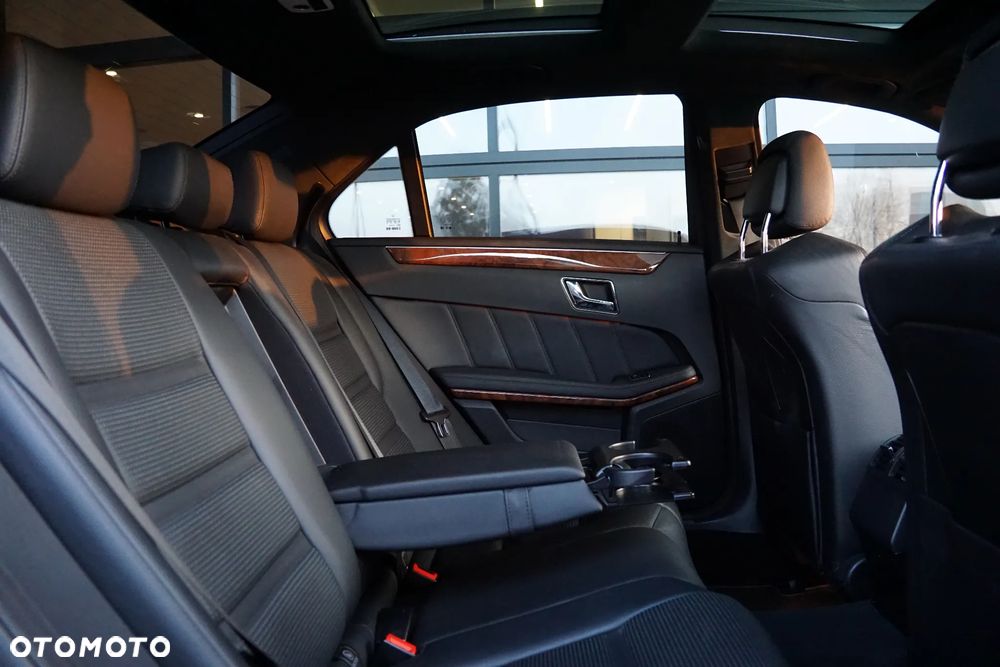 Mercedes-Benz Klasa E 63 AMG AMG Speedshift 7G-MCT - 29