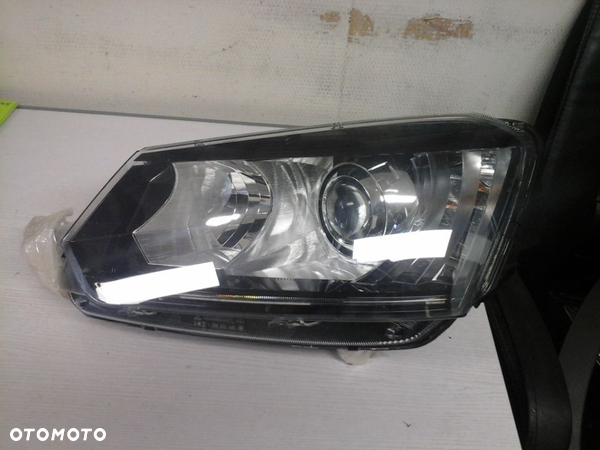REFLEKTOR LEWY SKODA YETI 13-