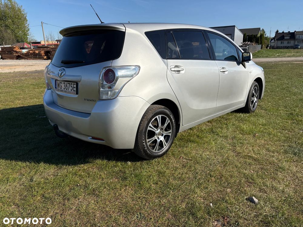 Toyota Verso 1.8 Sol 7os - 9