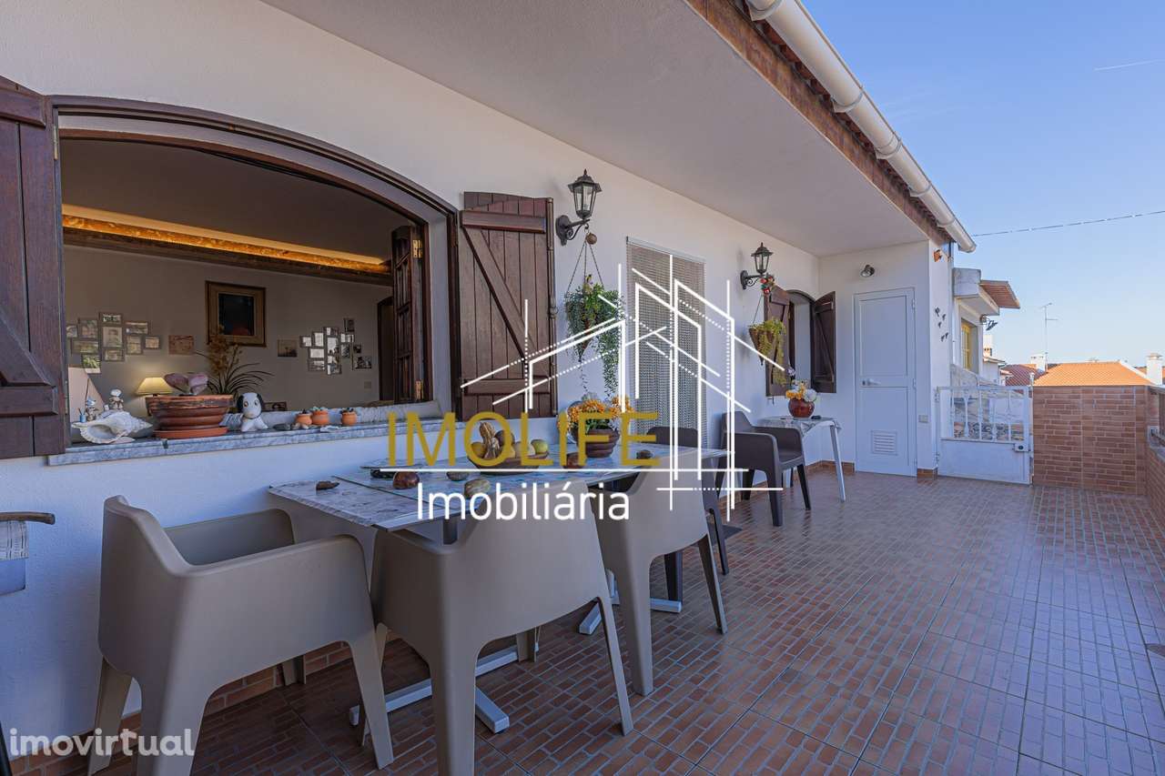 Moradia T1 + T3 no centro da Vila de Mora - Grande imagem: 4/60