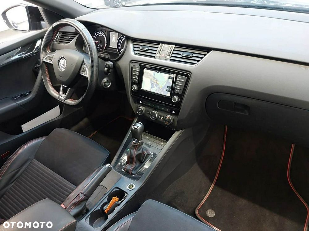 Skoda Octavia 2.0 TDI (Green tec) 4x4 DSG RS - 4