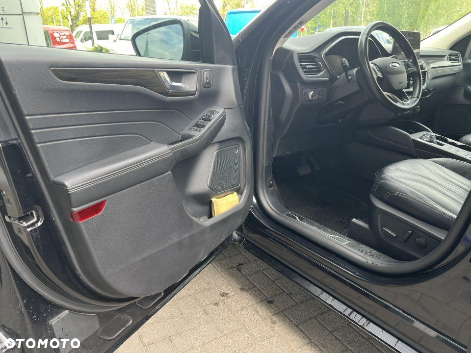 Ford Kuga - 11