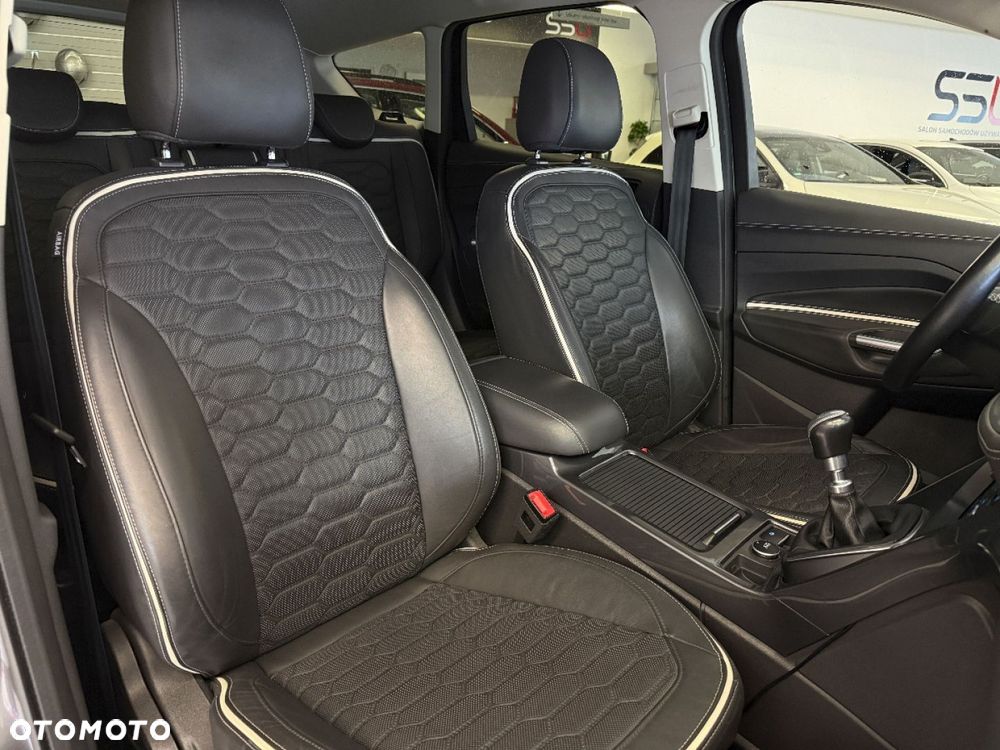 Ford Kuga 2.0 TDCi 4x4 Vignale - 21