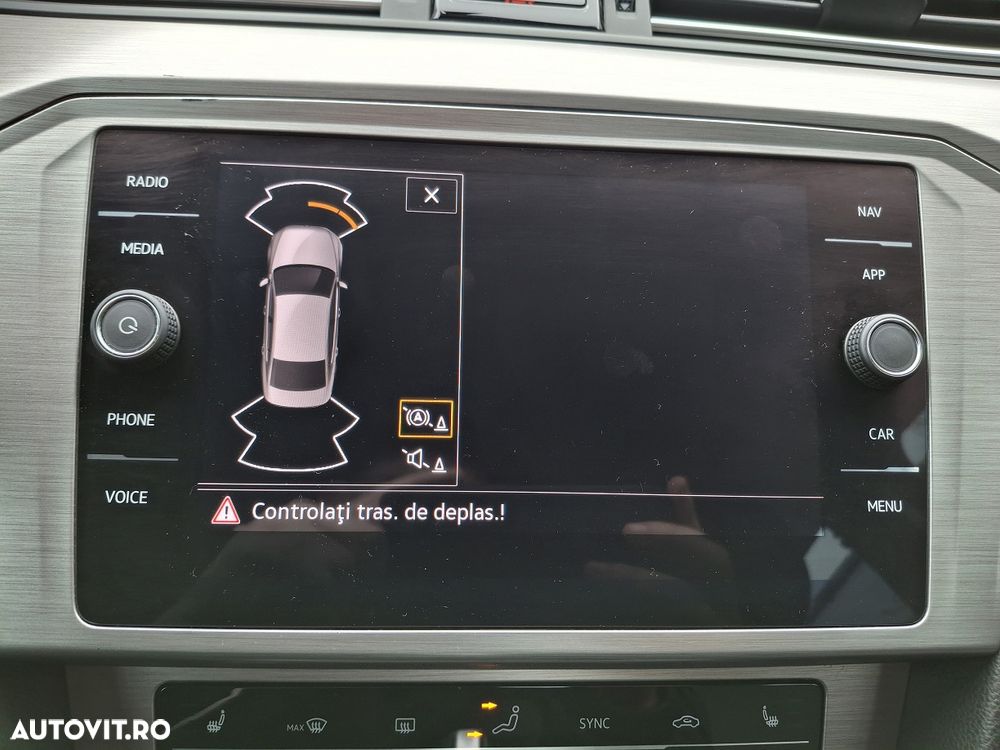 Volkswagen Passat 2.0 TDI DSG Advance - 17