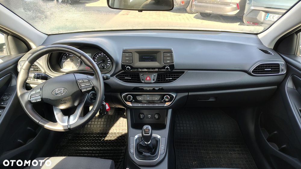 Hyundai i30 1.5 T-GDI 48V Modern - 11