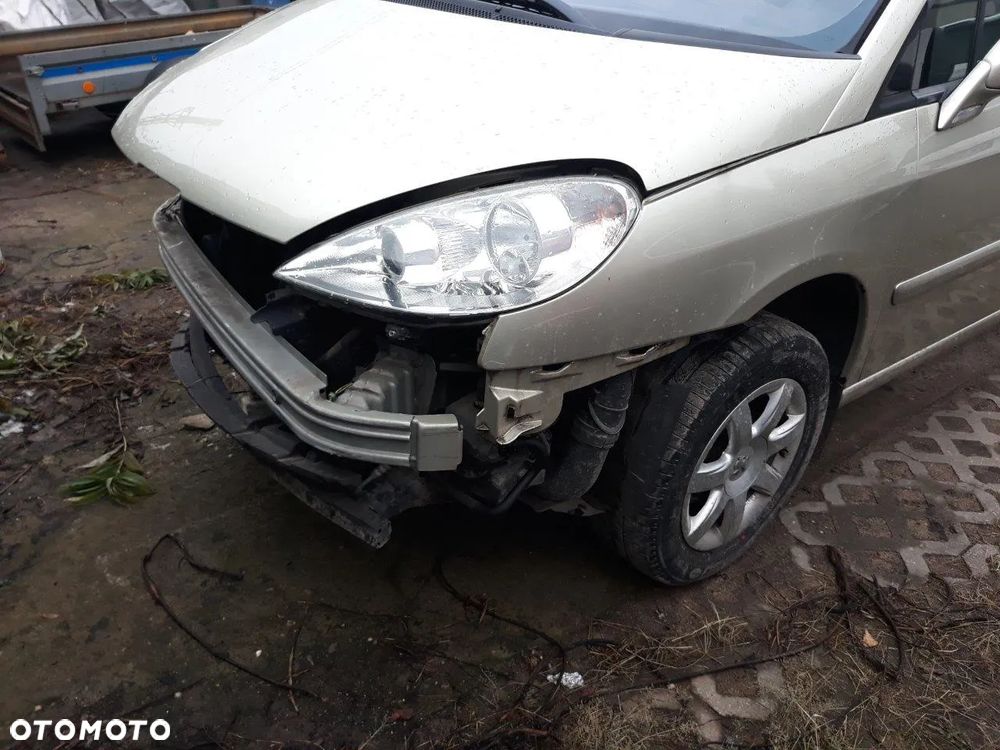 Peugeot 807 2.0 HDi Premium - 3