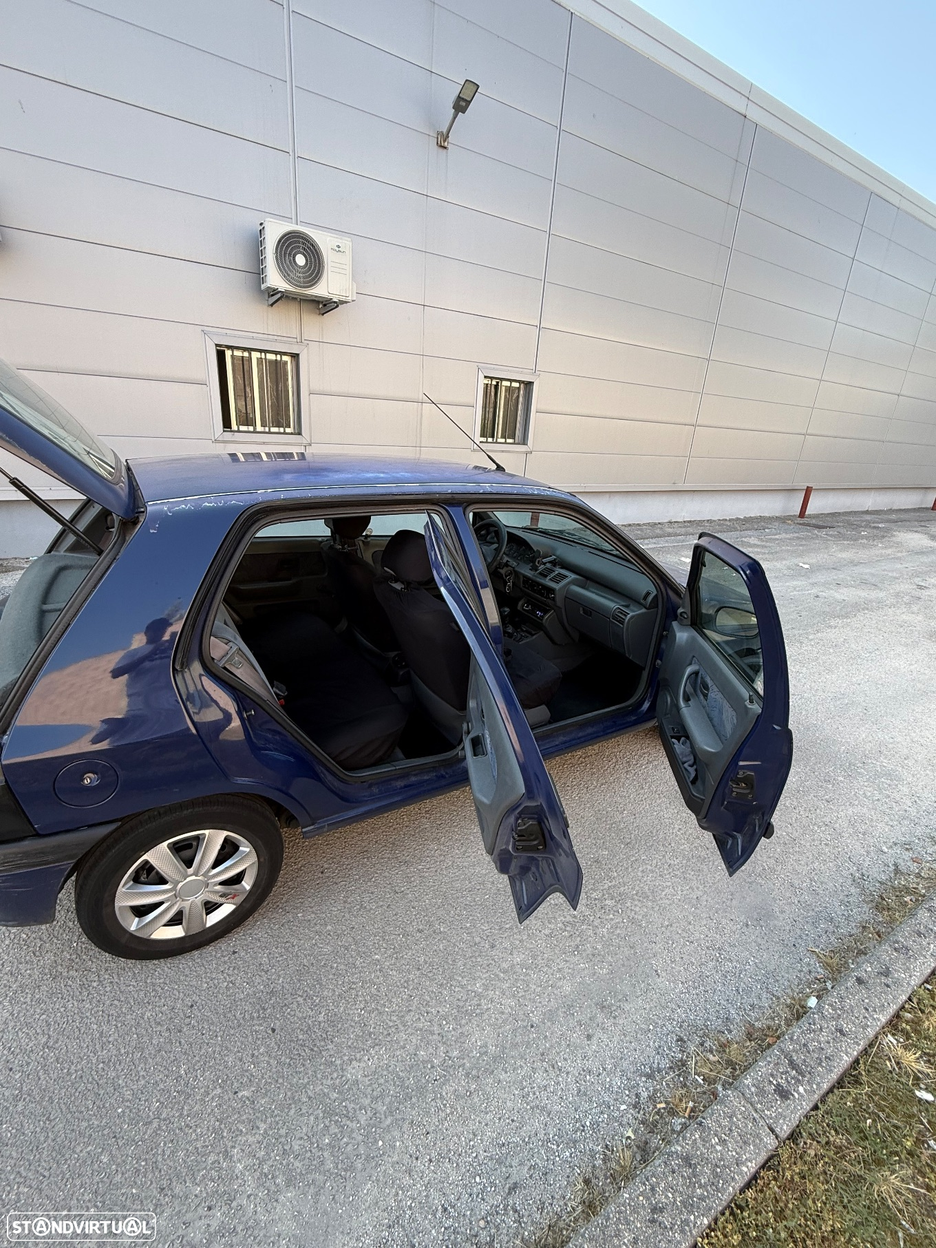 Renault Clio 1.2 Oasis - 10