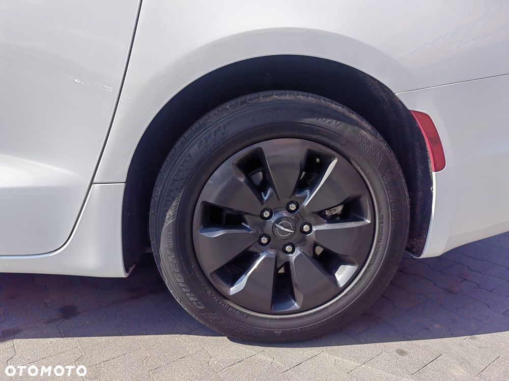 Chrysler Pacifica - 15